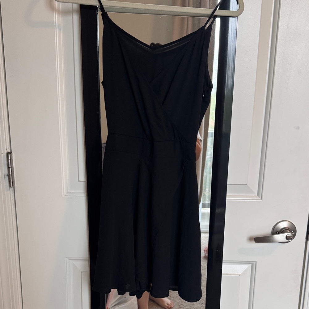 Elegant Black Sleeveless Dress